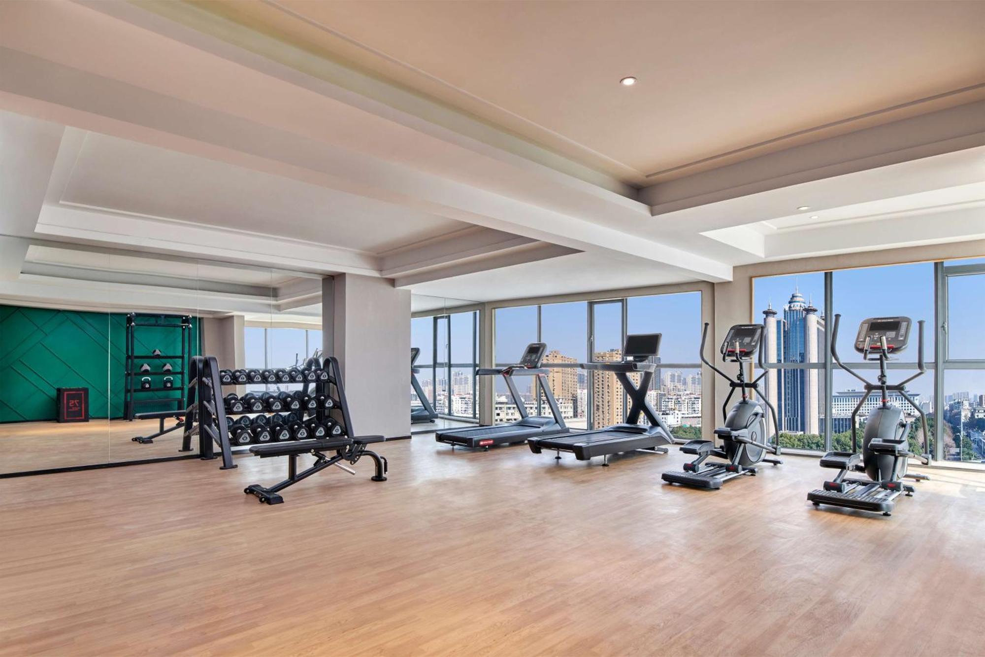 Hilton Garden Inn Wuhan Hankou Exterior foto